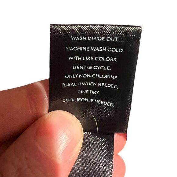 3 for $30! Simply Vera Wang maroon blouse - Picture 6 of 10